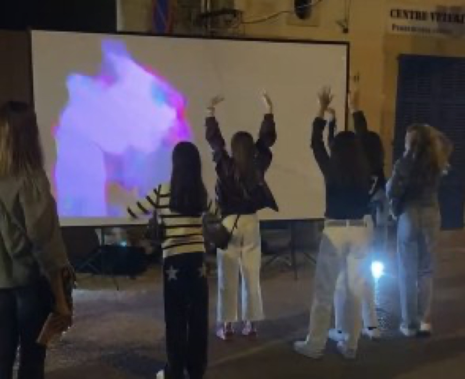 La teva cara no és una contrasenya: no es pot canviar. I a l'espai públic, cap cartell no és consentiment